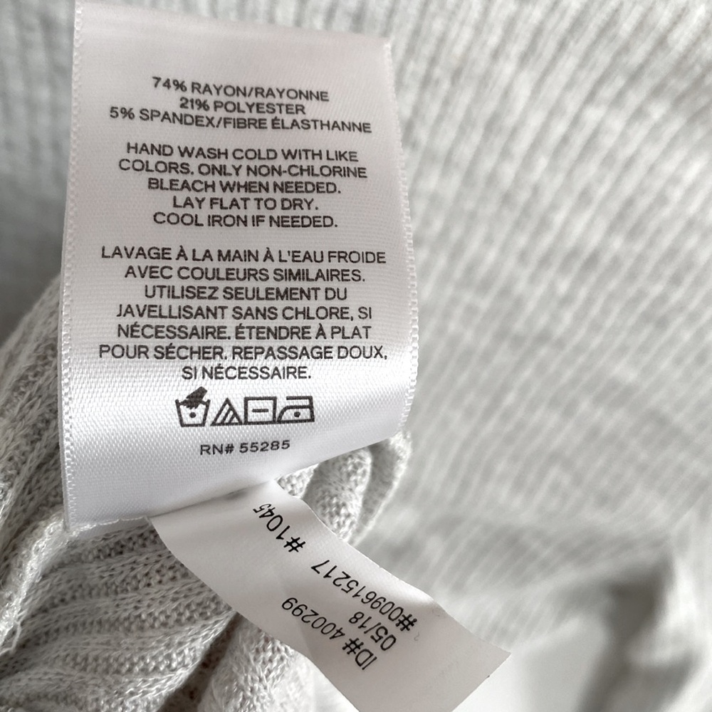 (A13) Express One Eleven Womens Top Gray V-Neck Knot Twist Front Ribbed, Size S - Picture 8 of 8